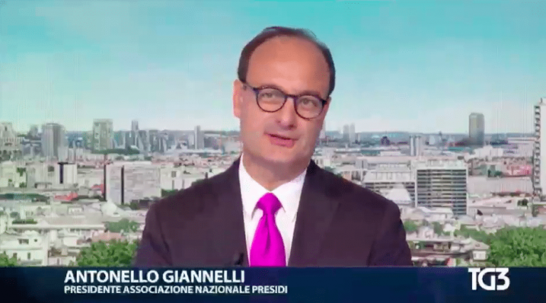 Rassegna stampa: TG3 delle 14,20 interventi del presidente Giannelli su vaccini e smartphone nelle scuole