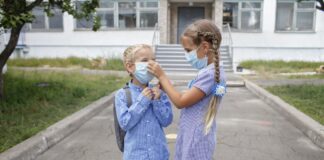 In aula senza mascherina: la rassegna stampa